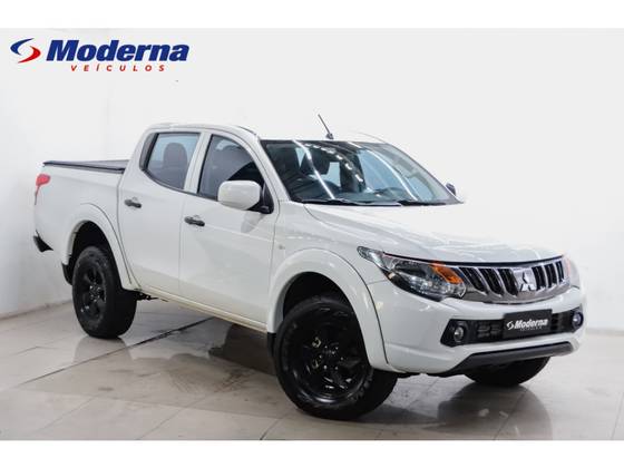 MITSUBISHI L200 TRITON 2.4 16V TURBO DIESEL SPORT GLS CD 4P 4X4 AUTOMÁTICO